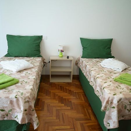 Welcome Inn Napoli Bagian luar foto