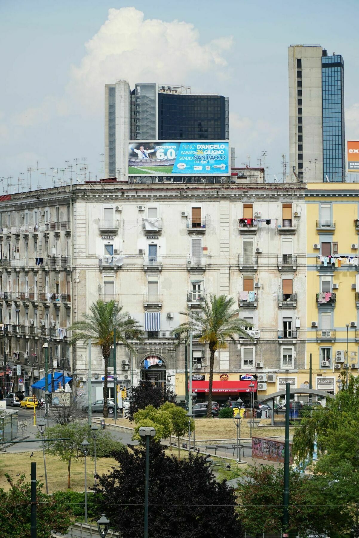 Welcome Inn Napoli Bagian luar foto